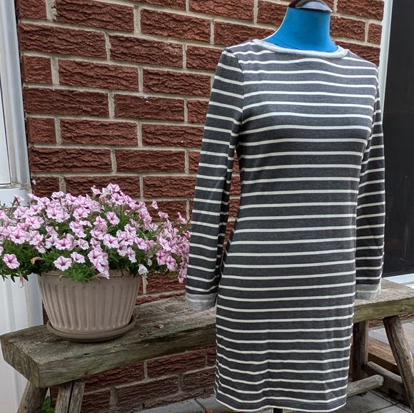 Casual Jersey dress Grey and White striped sz M - Picture 2 of 7